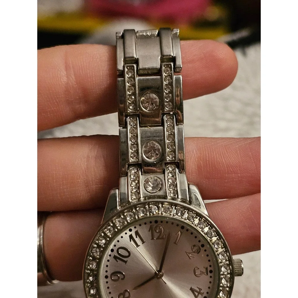 FMD Womens Silver Tone Crystal Bezel Link Bracelet Watch FMDWS153 1712